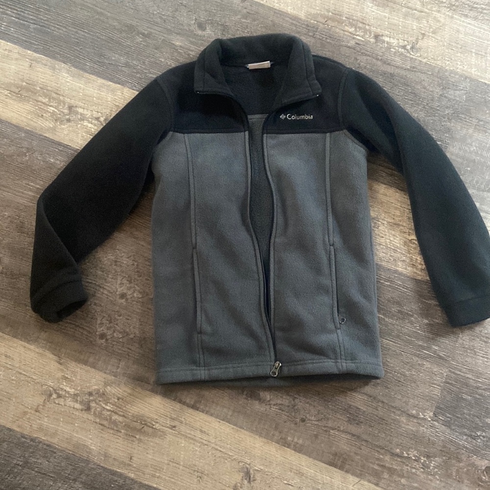 Boys Columbia fleece jacket Size M